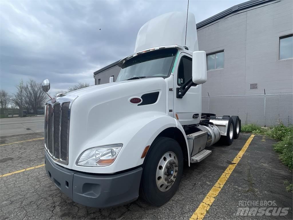 Peterbilt 579 Conventional Trucks / Tractor Trucks