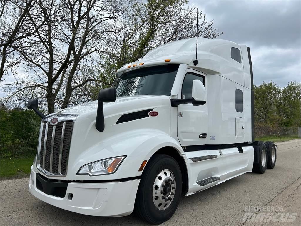 Peterbilt 579 Conventional Trucks / Tractor Trucks