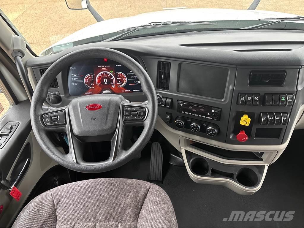 Peterbilt 579 Conventional Trucks / Tractor Trucks