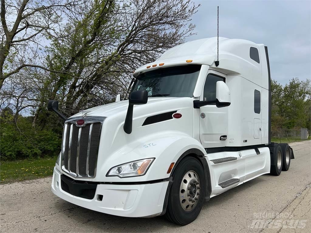 Peterbilt 579 Conventional Trucks / Tractor Trucks