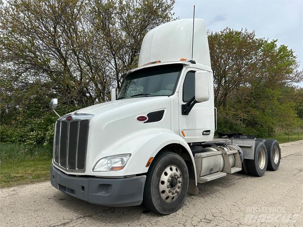 Peterbilt 579 Conventional Trucks / Tractor Trucks