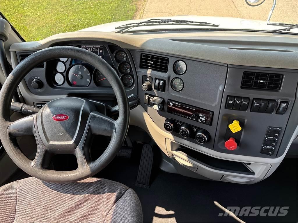 Peterbilt 579 Conventional Trucks / Tractor Trucks