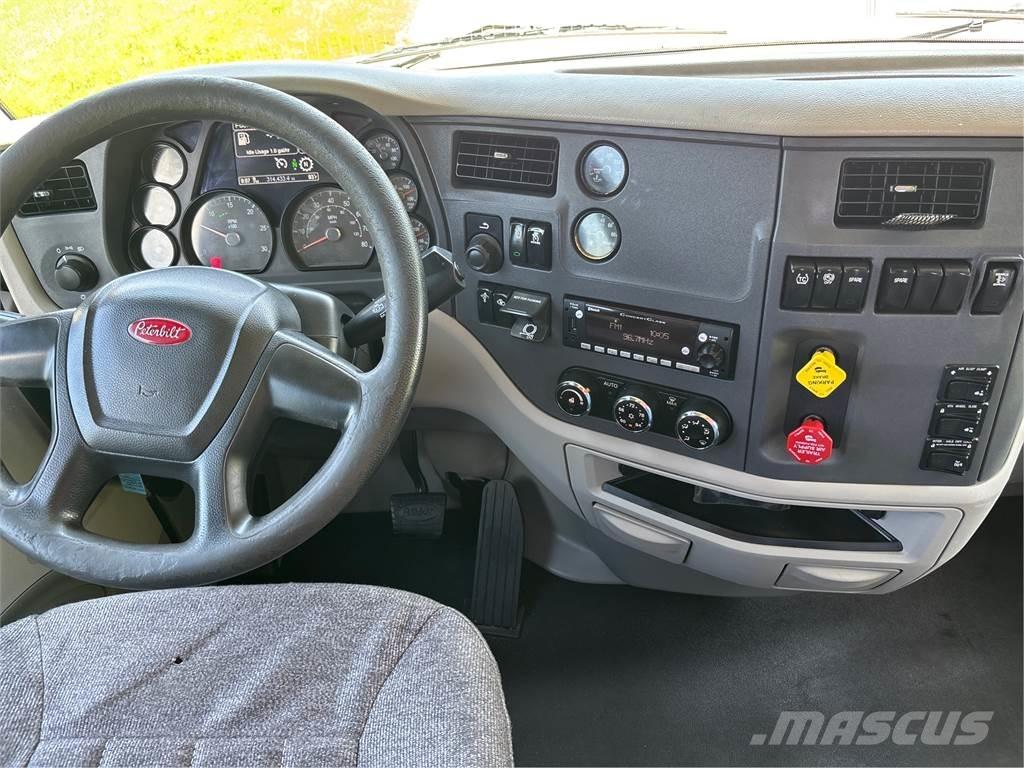 Peterbilt 579 Conventional Trucks / Tractor Trucks