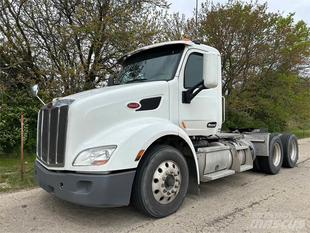 Peterbilt 579 Conventional Trucks / Tractor Trucks