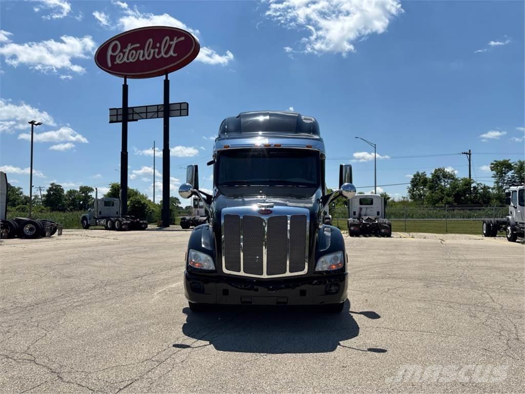 Peterbilt 579 Other Trucks