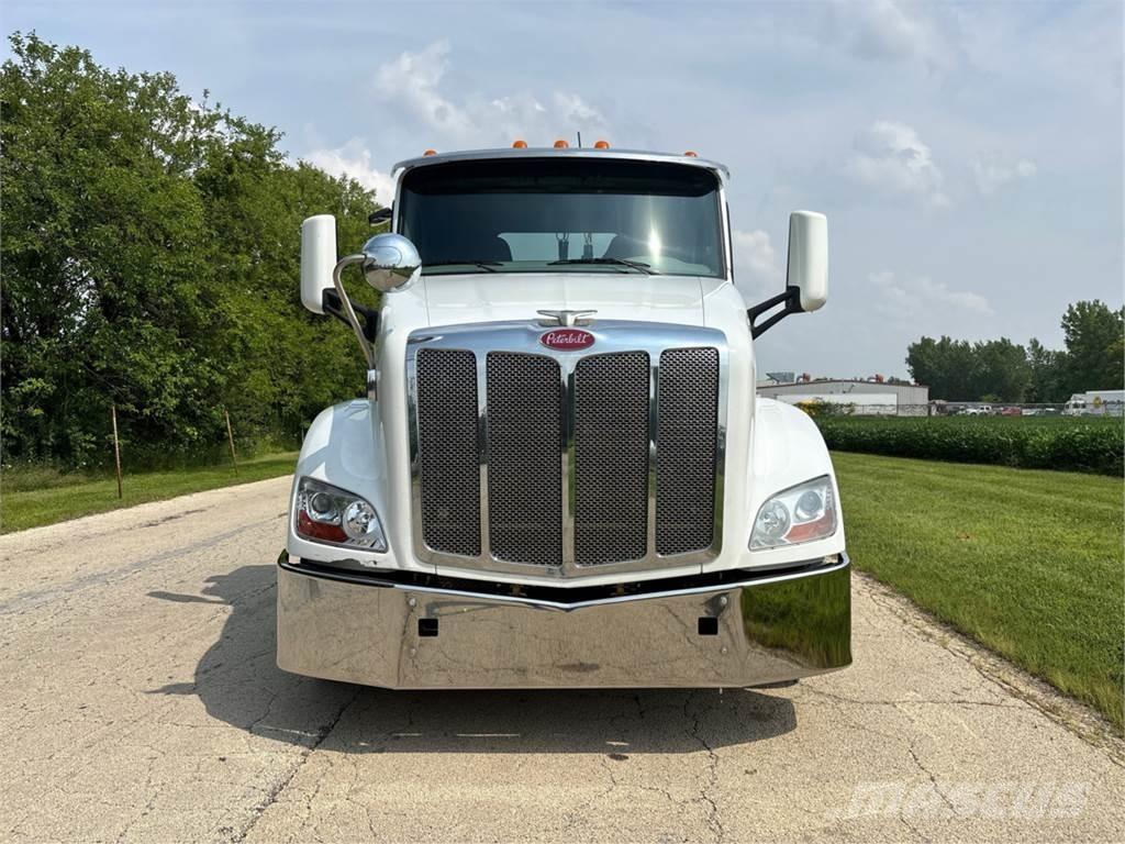 Peterbilt 579 Other Trucks