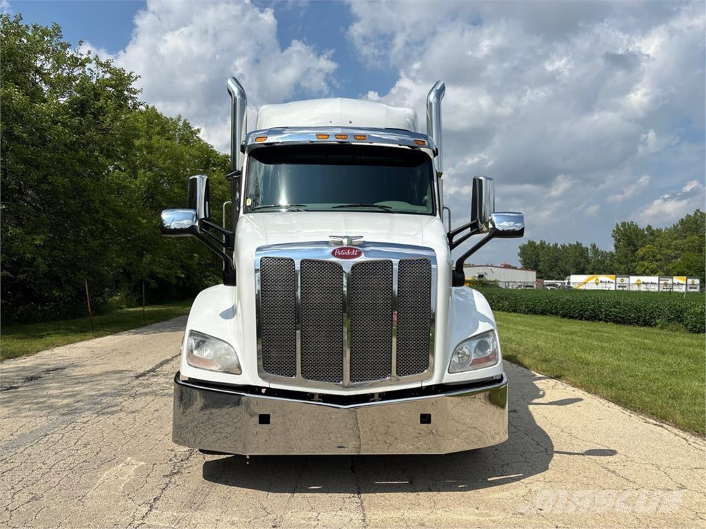 Peterbilt 579 Other Trucks
