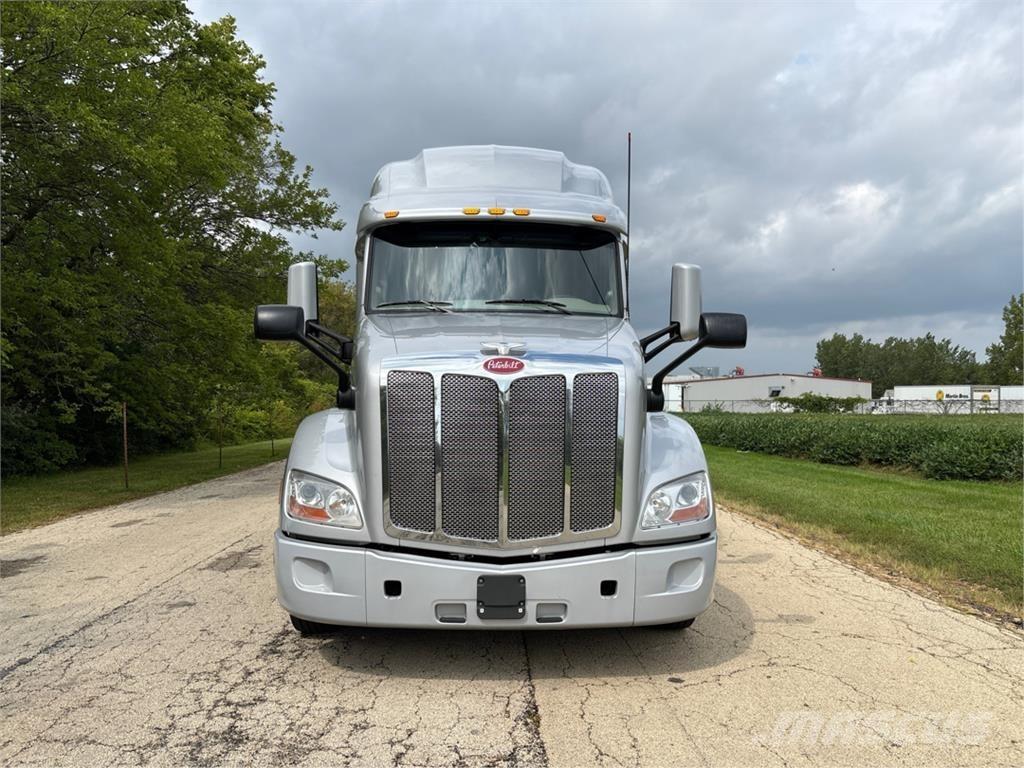 Peterbilt 579 Other Trucks