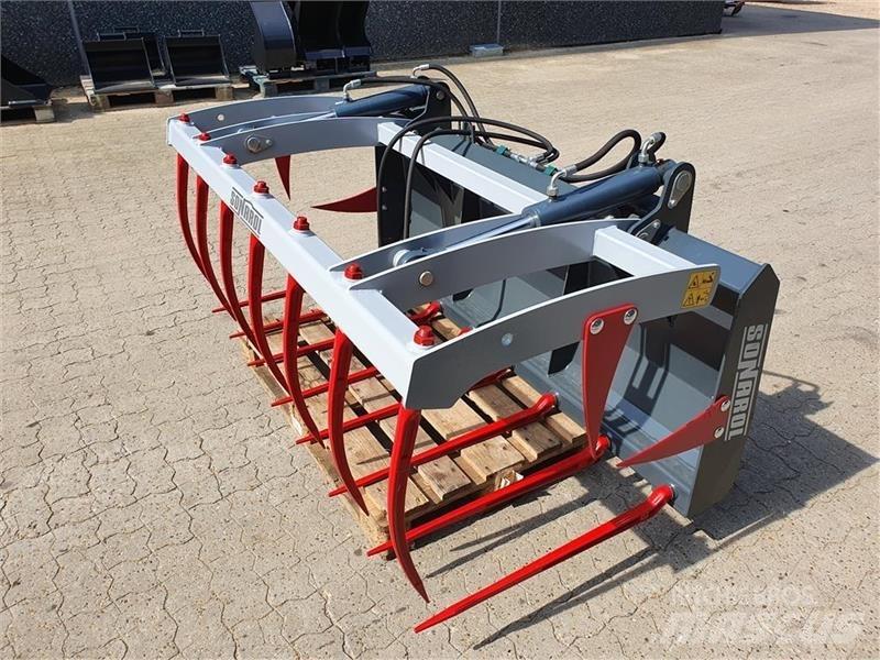  - - - Other tractor accessories