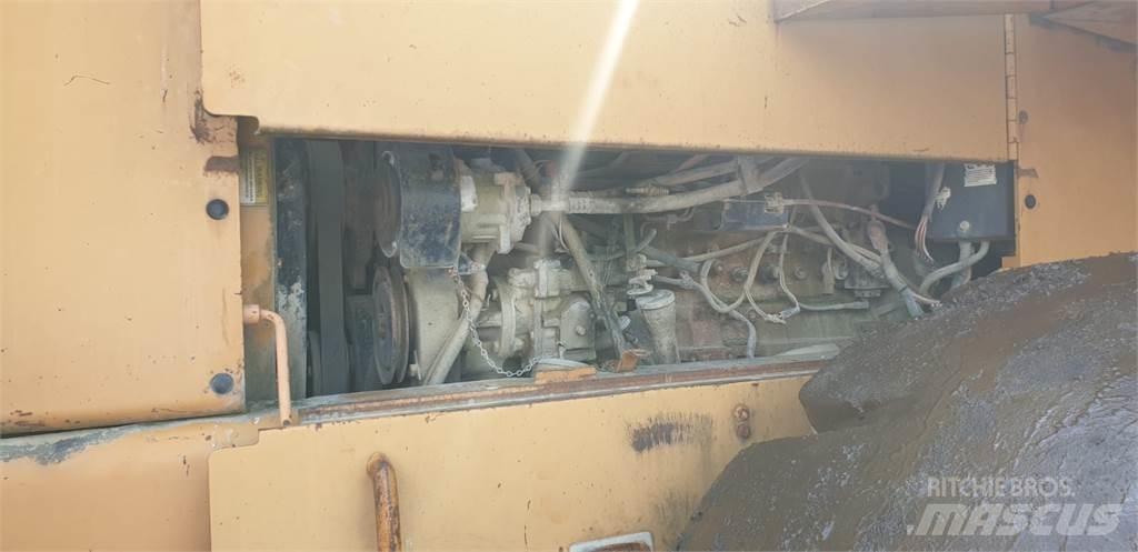 CASE 921 B Wheel Loaders