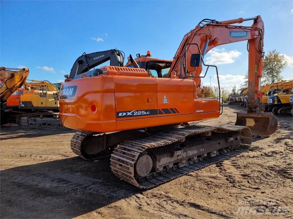 Doosan DX 225LC-3 Crawler Excavators