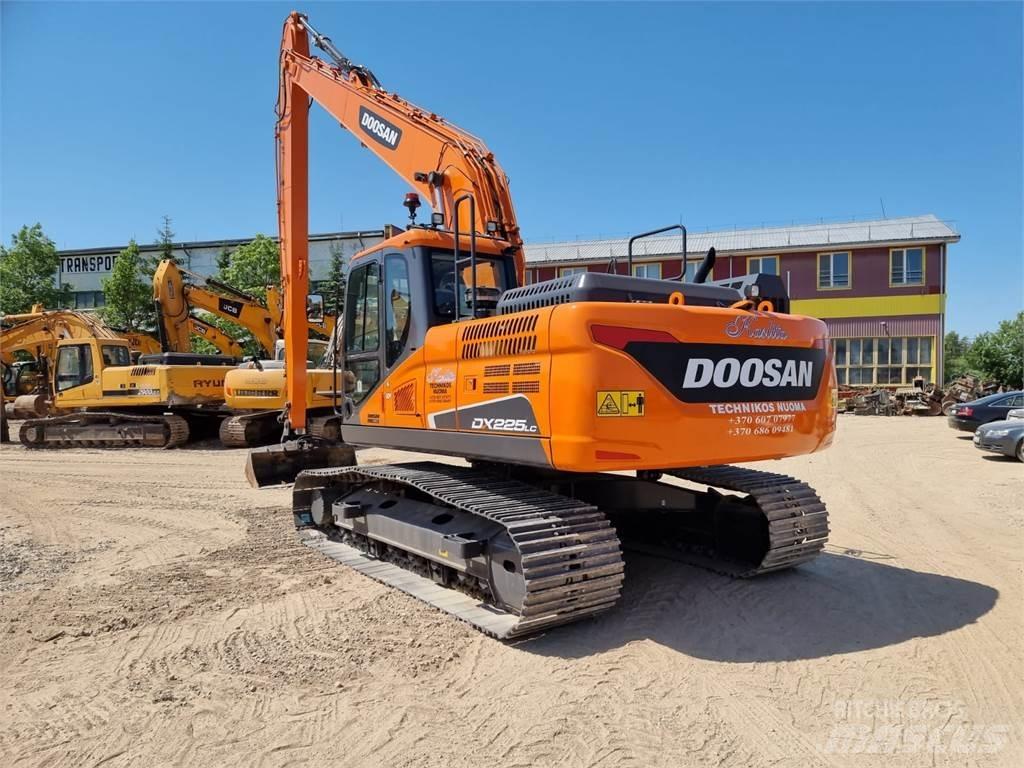 Doosan DX 225LC-5 Crawler Excavators