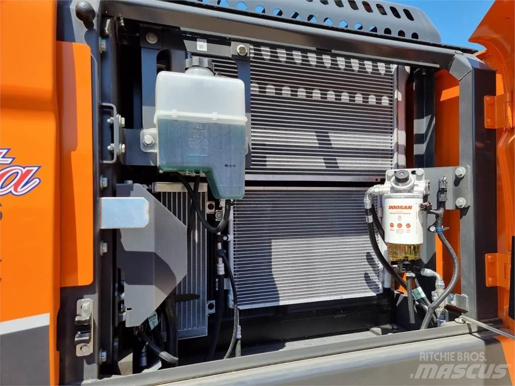 Doosan DX 225LC-5 Crawler Excavators