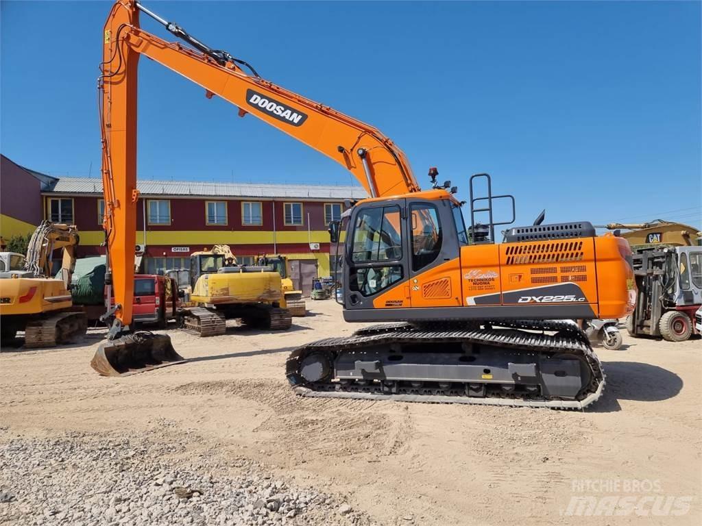 Doosan DX 225LC-5 Crawler Excavators