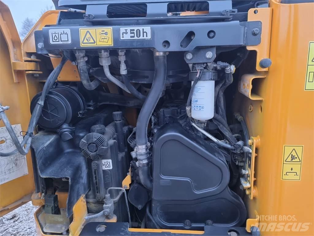 JCB 135HD Skid Steer Loaders