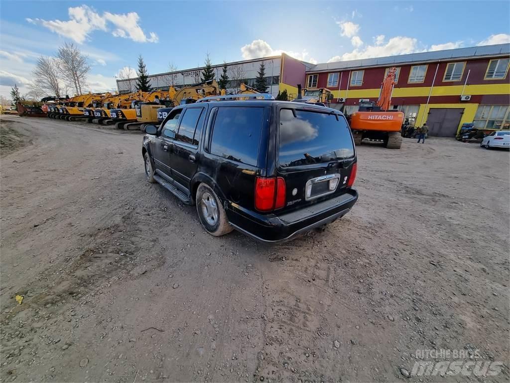 Kita Navigator Automobiles / SUVS