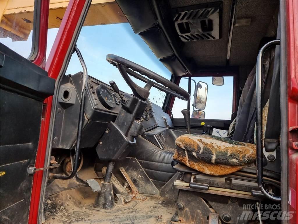 MAZ 533731 Mobile and all terrain cranes