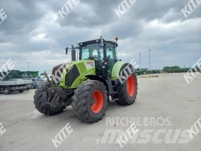 CLAAS Axion 820 Tractors