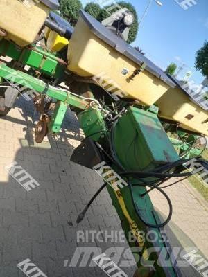 John Deere 1750 Drills