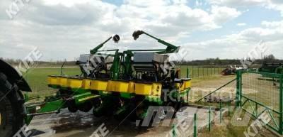 John Deere 1760 Drills
