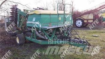 John Deere 740A Farm Drills