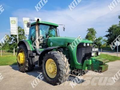 John Deere 8220 Tractors