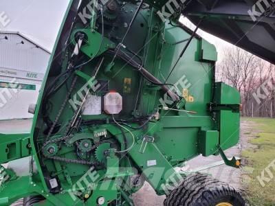 John Deere 854 Round Balers