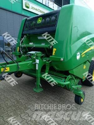 John Deere 960 Round Balers