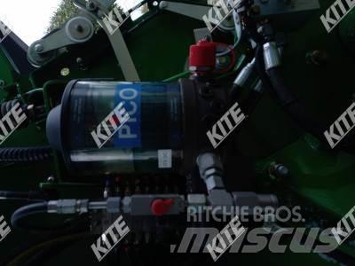 John Deere 960 Round Balers