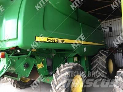 John Deere S690I Combine Harvesters