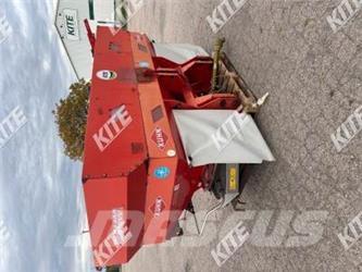 Kuhn Axera M 1102 Sprayer Fertilizers