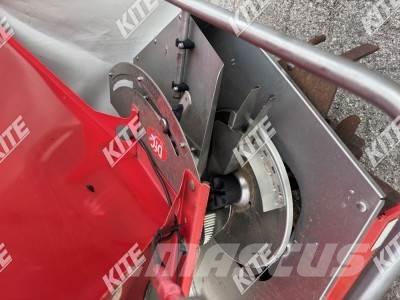 Kuhn Axera M 1102 Sprayer Fertilizers