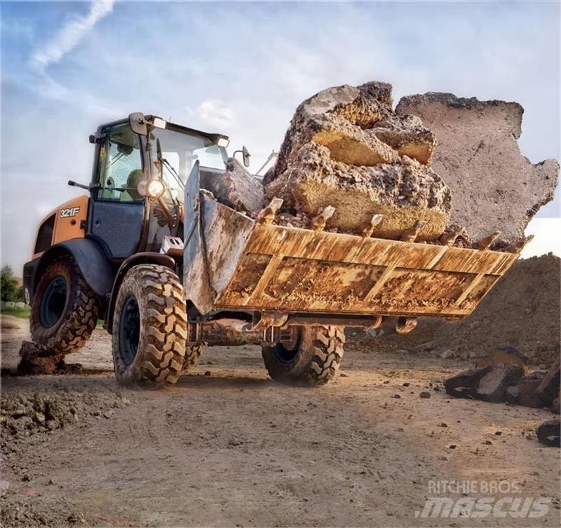 CASE 321F Wheel Loaders