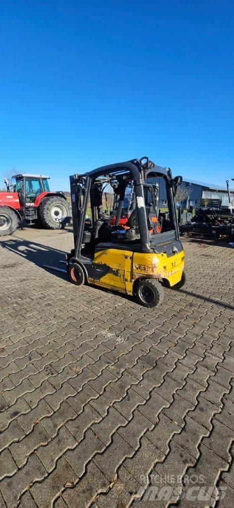 Linde E 16 P-02 Electric Forklifts