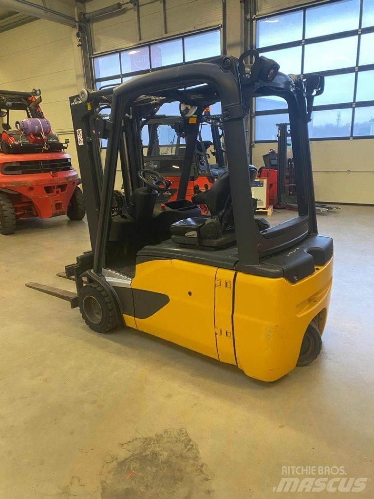 Linde E 18 L-02 Electric Forklifts
