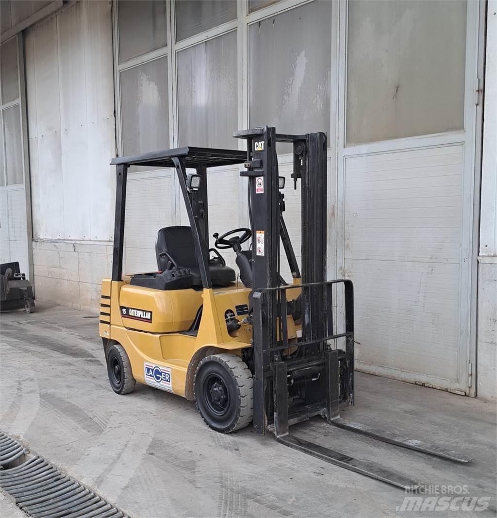 CAT DP15 Diesel Forklifts