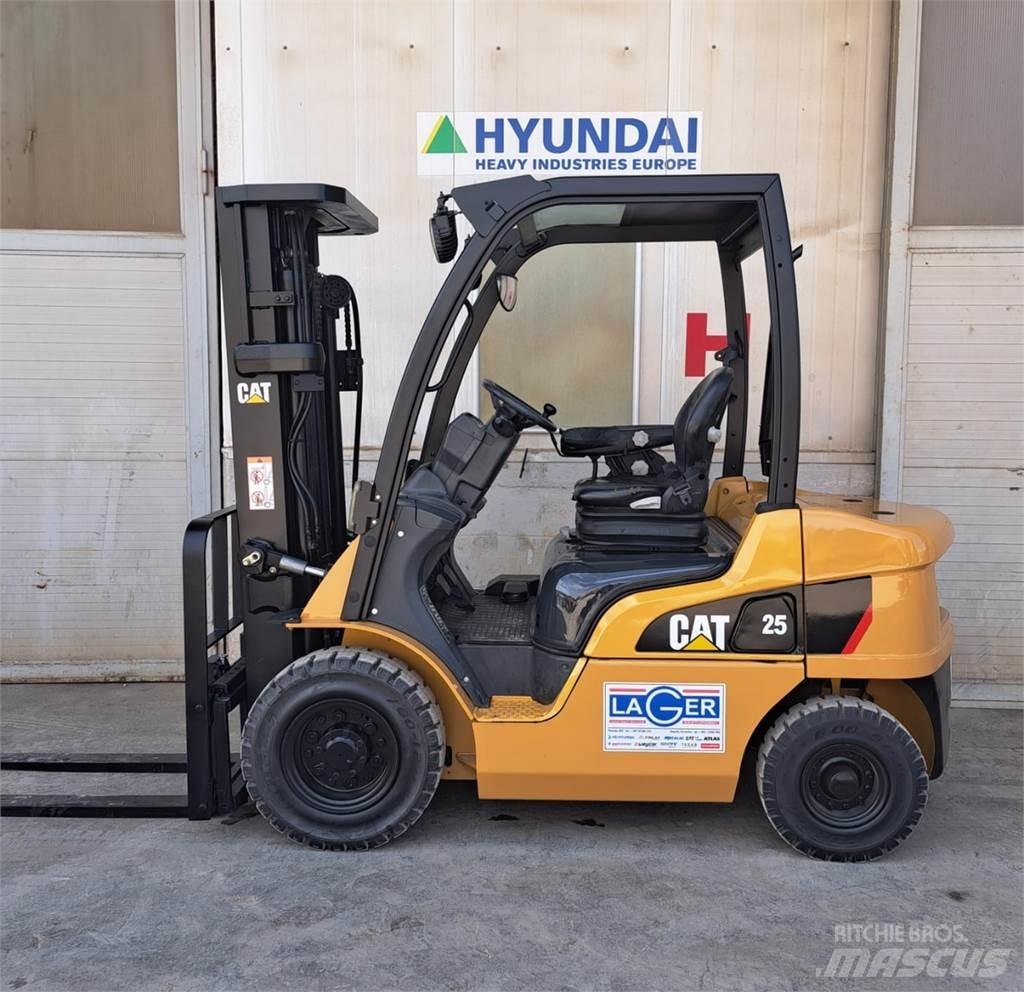 CAT DP25N Diesel Forklifts