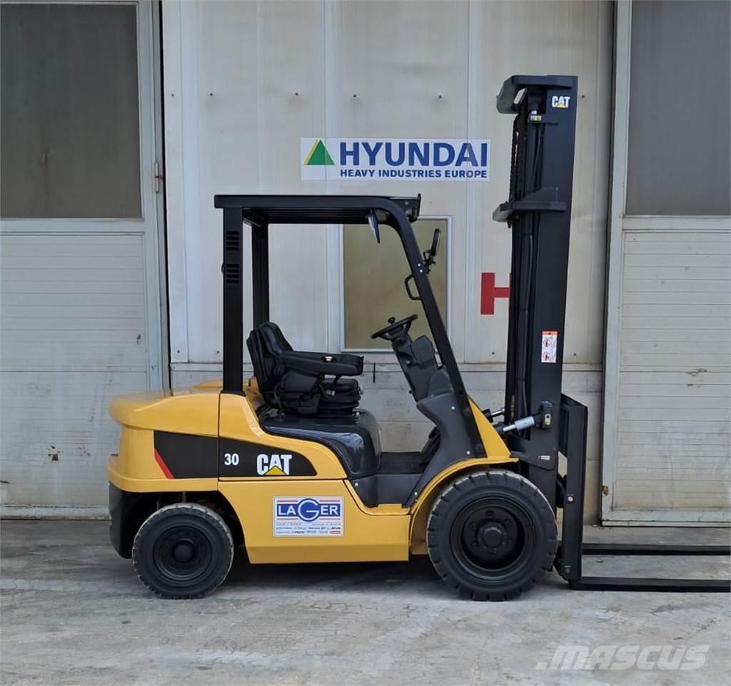 CAT DP30NT Diesel Forklifts