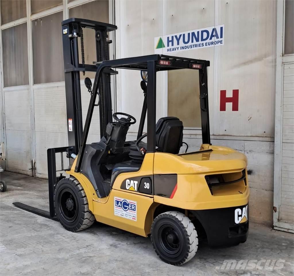 CAT DP30NT Diesel Forklifts