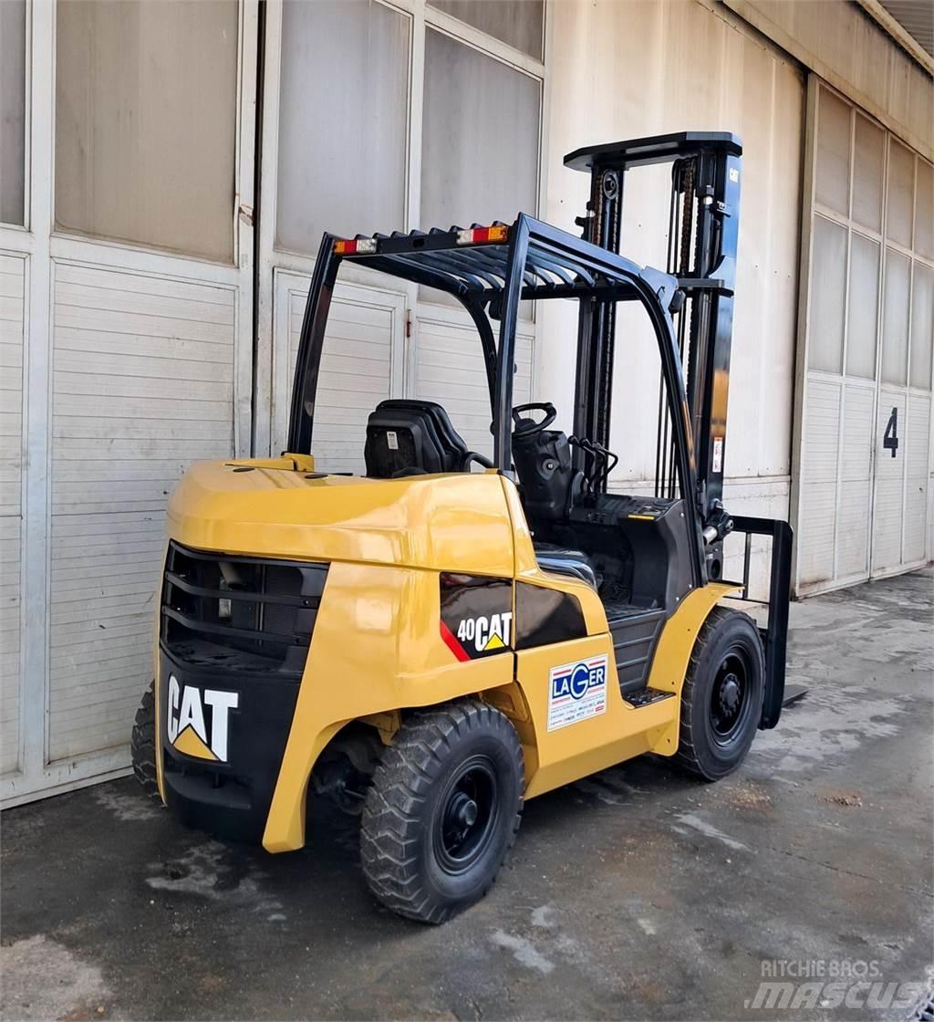 CAT DP40NT Diesel Forklifts