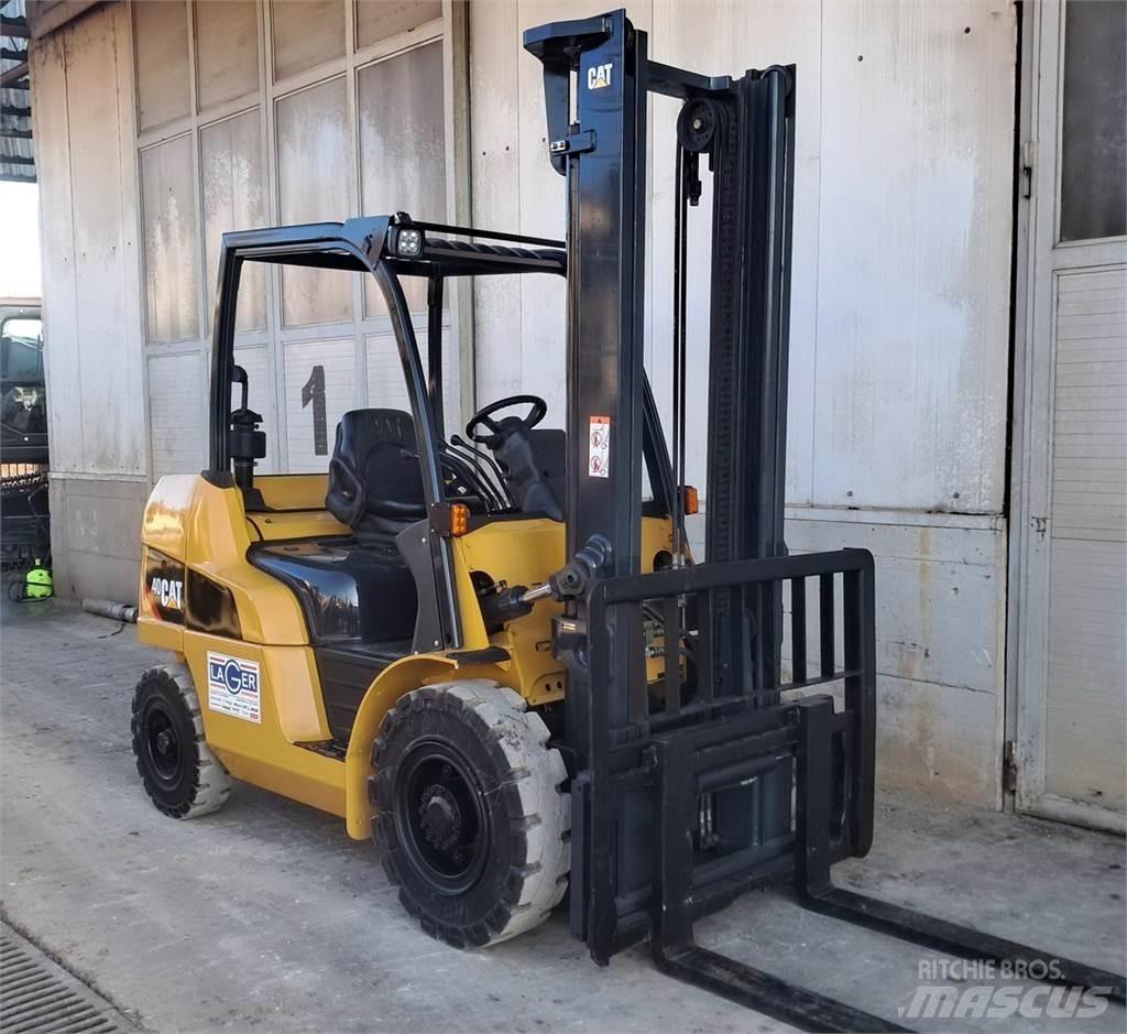 CAT DP40NT Diesel Forklifts