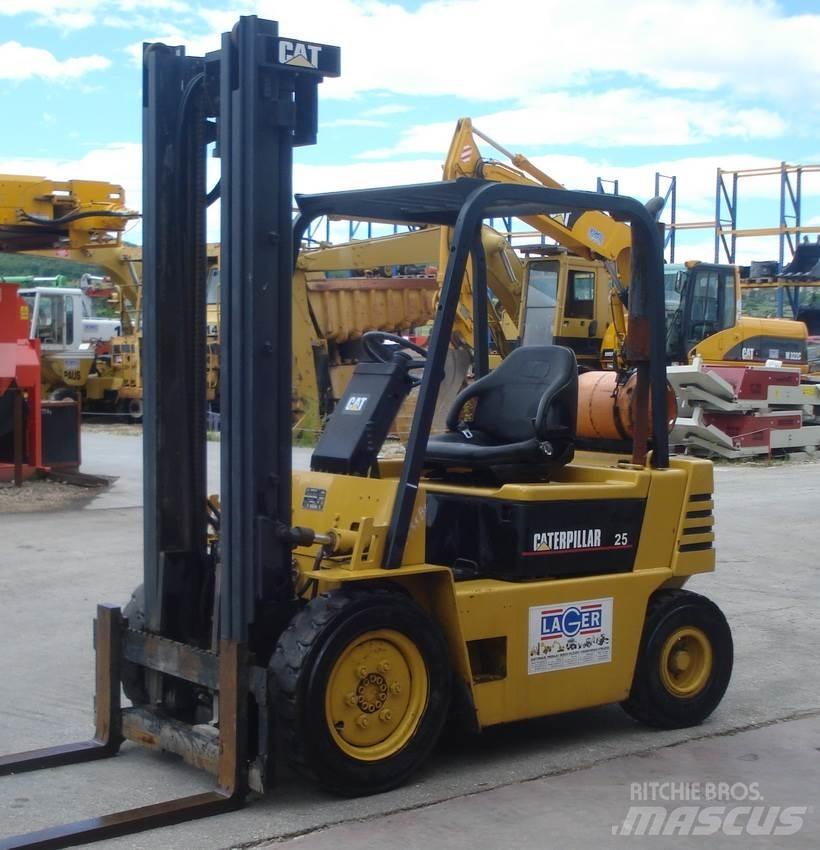 CAT GP25-2 LPG trucks