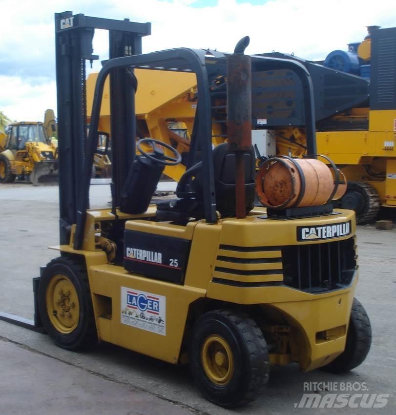 CAT GP25-2 LPG trucks