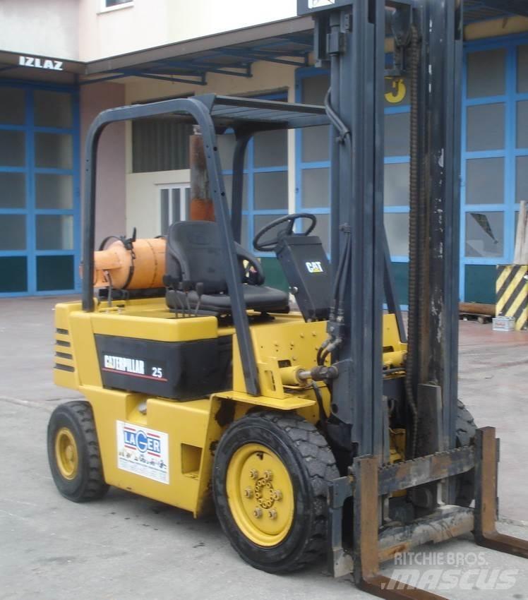 CAT GP25-2 LPG trucks