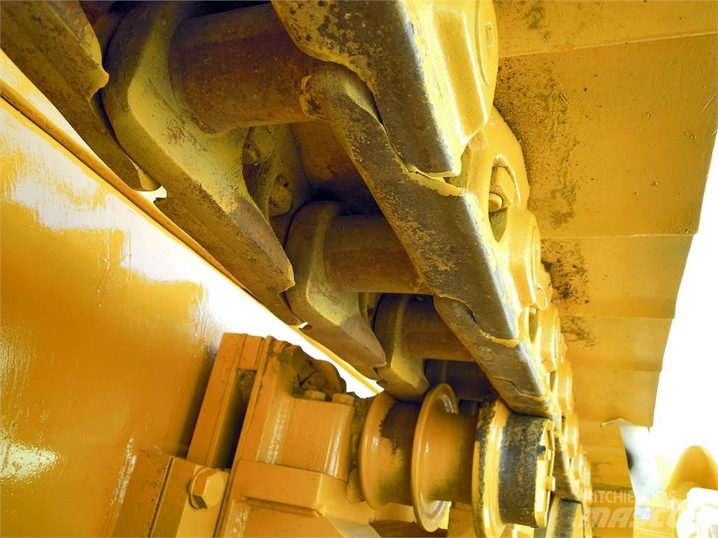 Dressta TD-25M Crawler dozers
