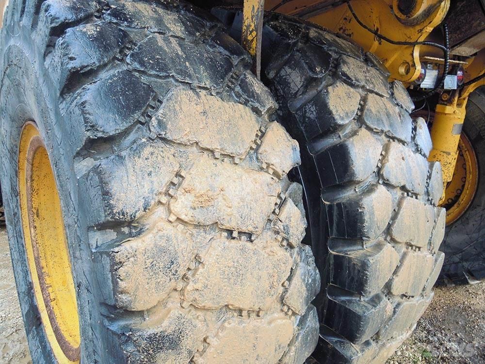 Euclid R60 Site Dumpers
