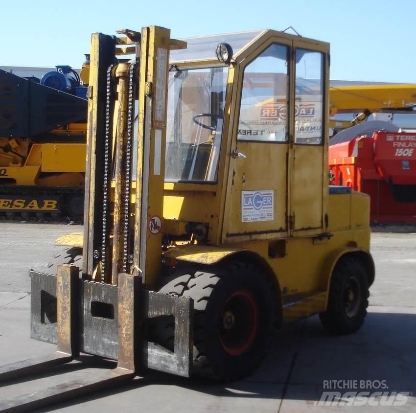 Fenwick DBPJ-405  92 Diesel Forklifts