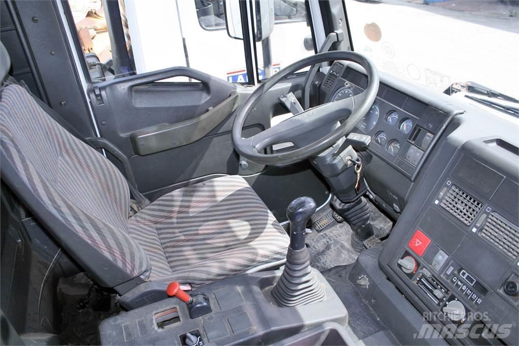 Iveco 720E42 Conventional Trucks / Tractor Trucks