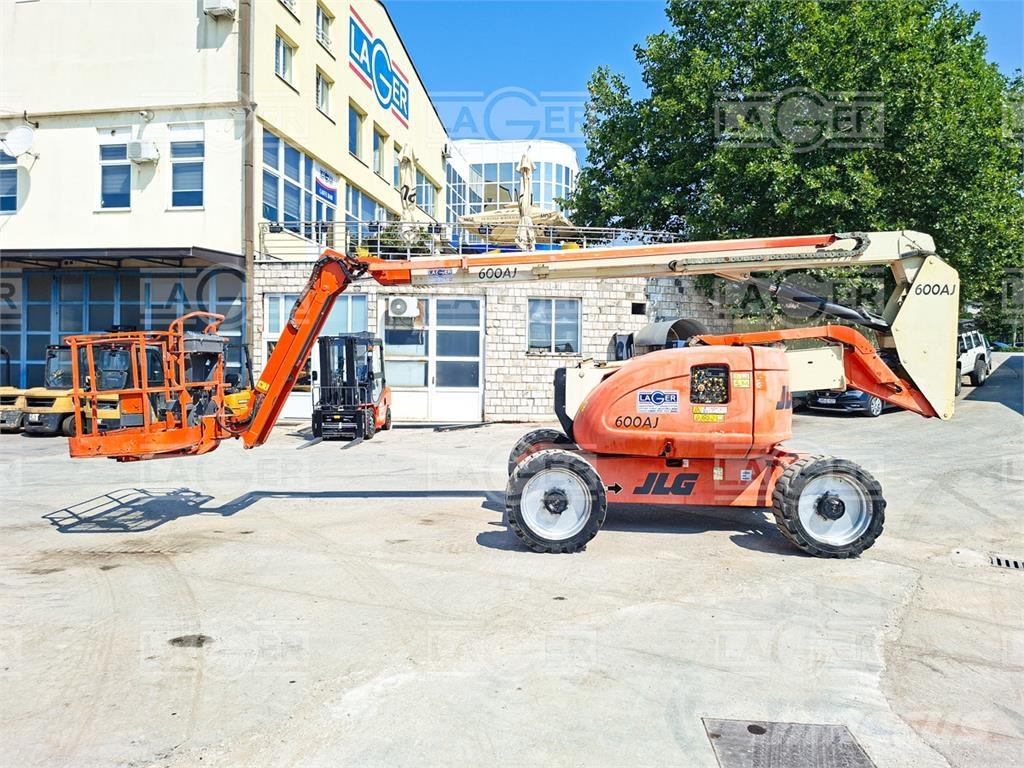 JLG 600AJ Articulated boom lifts