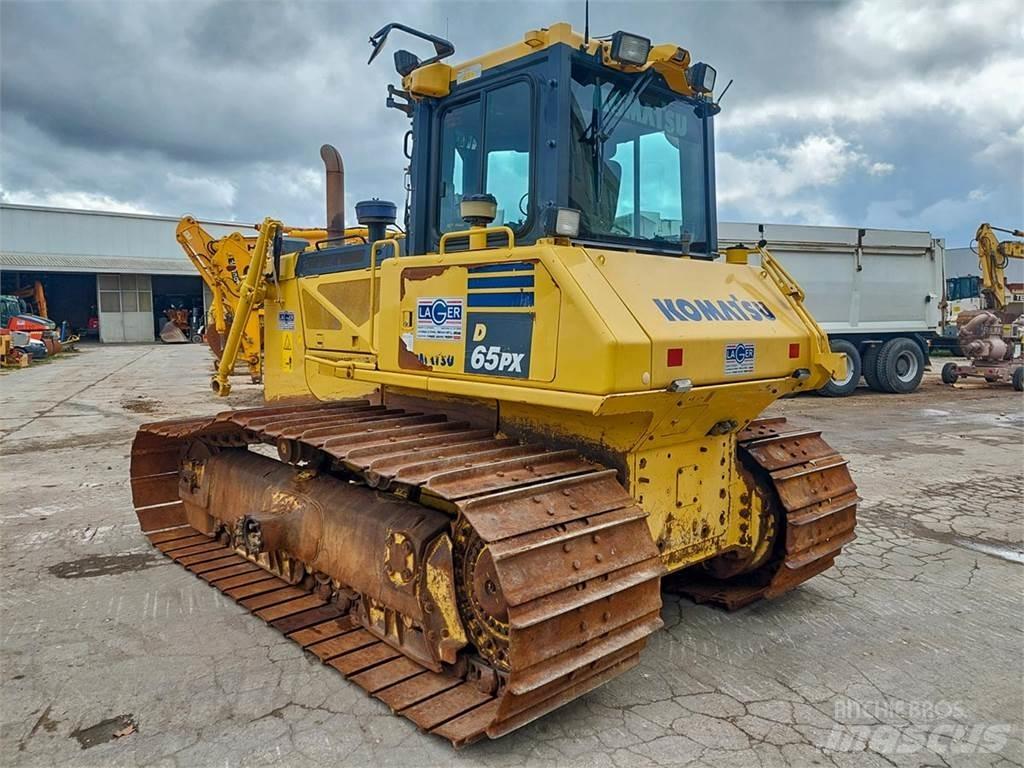 Komatsu D65PX-17 Crawler dozers